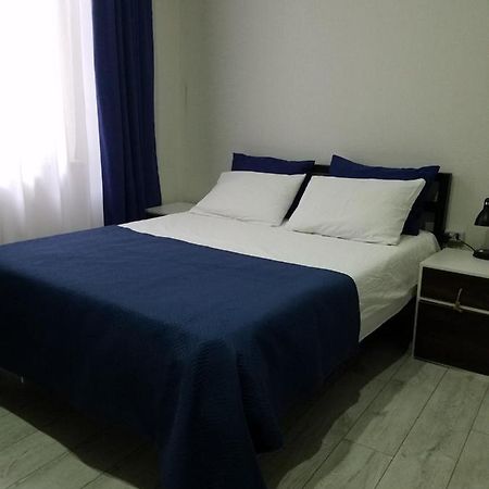 Nino'S Apartment In The Center Of Tiflis Exterior foto