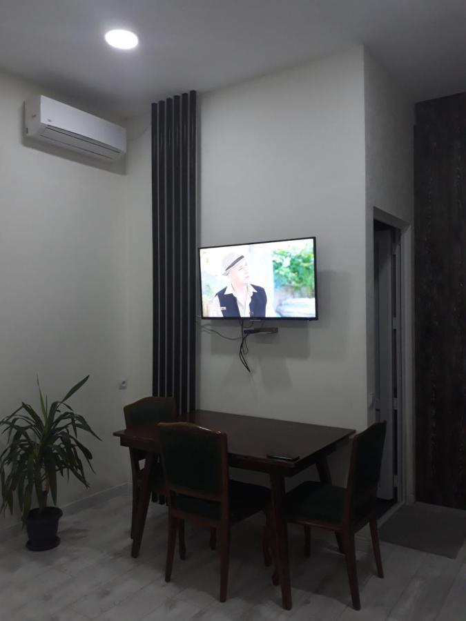 Nino'S Apartment In The Center Of Tiflis Exterior foto