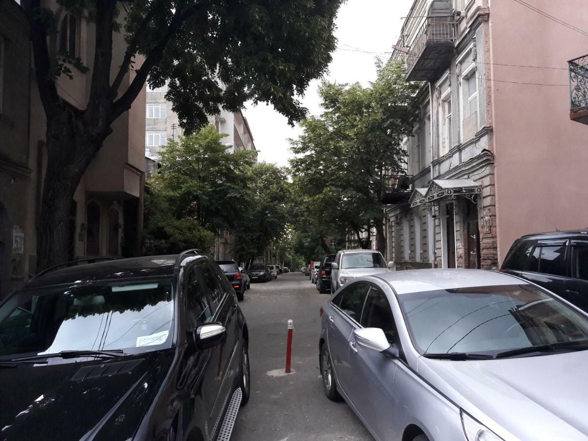 Nino'S Apartment In The Center Of Tiflis Exterior foto